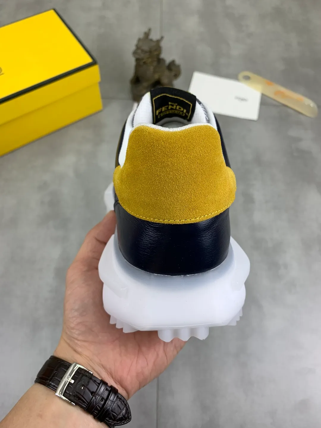 ​Men's shoes 💰P460 💰[New] Little Monster 🆘 New FENDI counter 🕶️🕶️Simple routing effect, showing an elegant and cool driving shoe 🎬Using imported calfskin + first-layer pigskin lining🐂Excellent material🎬Detailed workmanship 🤗Comfortable and comfortable on the feet. ​Pair it with any outfit to show your taste and temperament, low-key luxury ♻️Design ​simple and elegant ​noble and fashionable 🍃​Very loved and favored by trendy men 💓❤️size: 38-44 2️⃣colors available